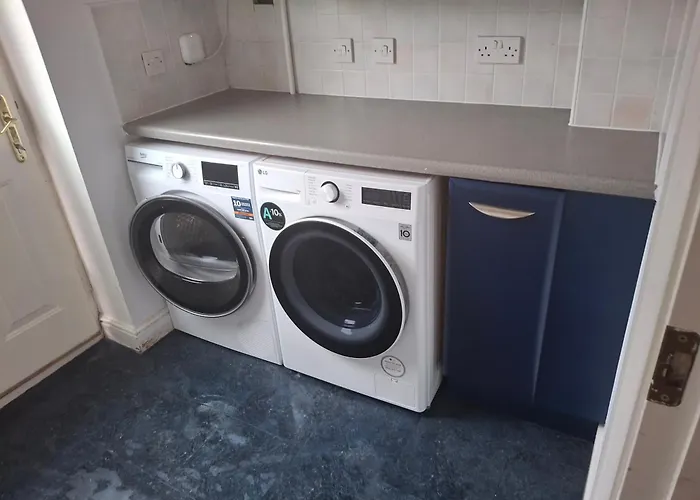 Cosy 4 Bed Townhouse